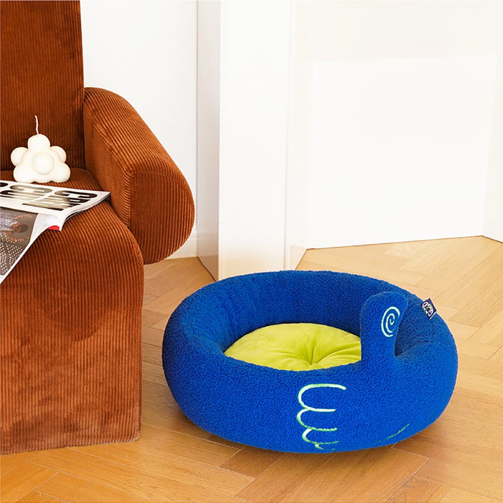 Cozy and Creative “Thumb Up” Cat Bed （52x52x30 cm) ZOOBERS